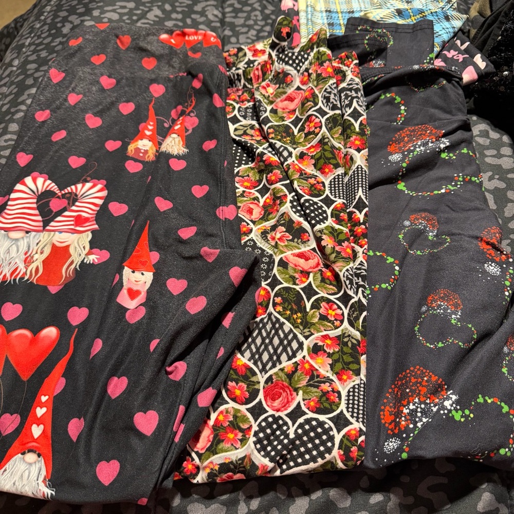 9 Colorful Patterned Leggings Set - Picture 2 of 3